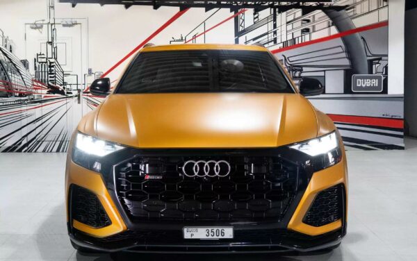 rental of an Audi RS Q8 in Dubai