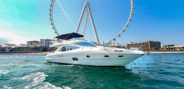 yacht rental in Dubai