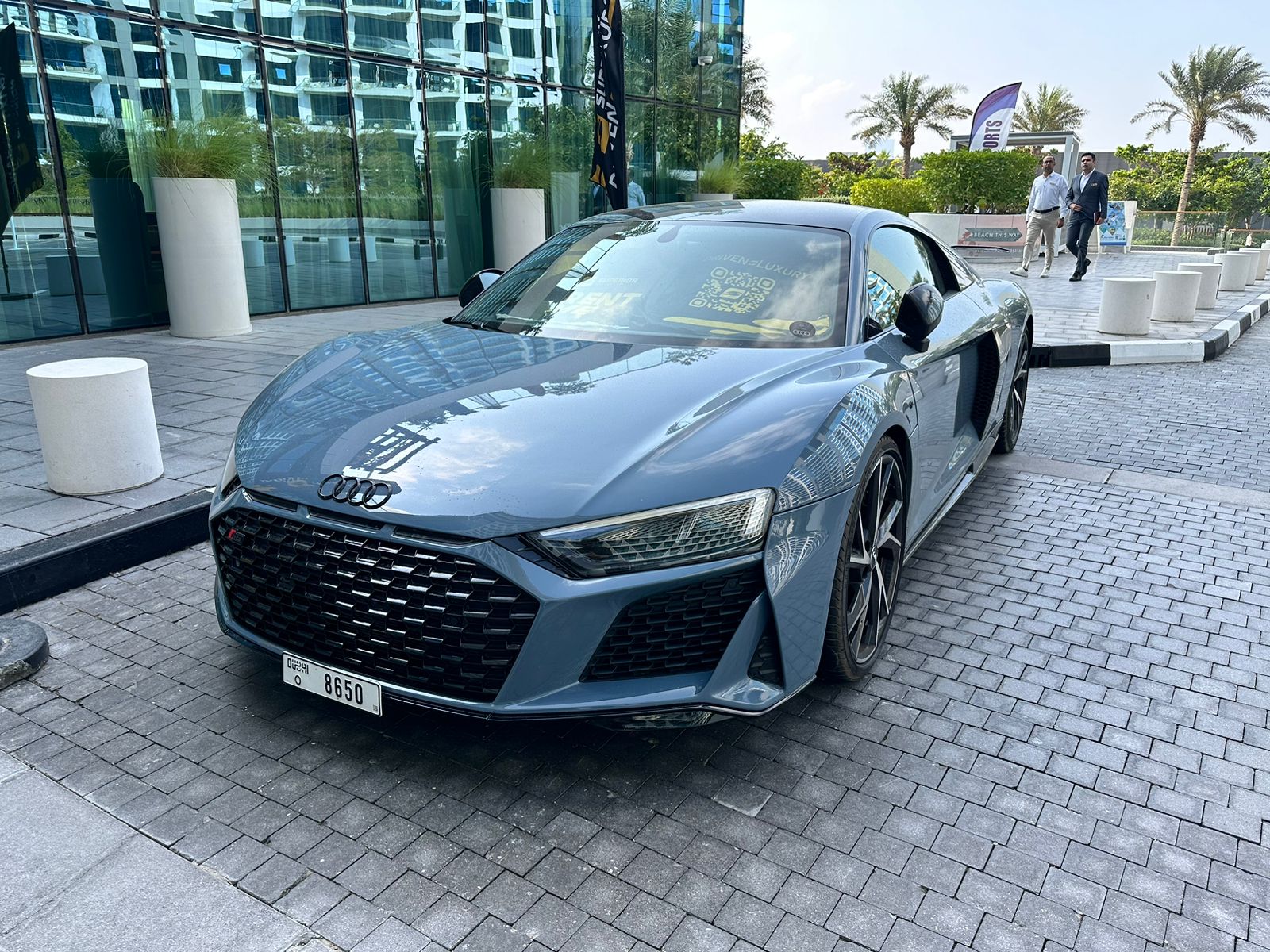 rent an Audi r8 in Dubai