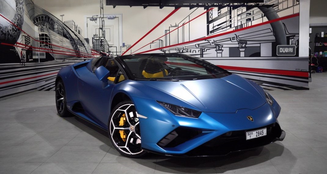 rental in Dubai Lamborghini huracan evo rwd spyder