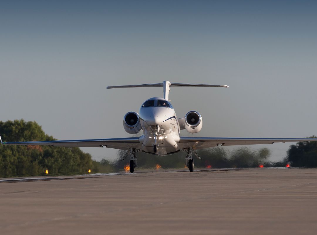 rent a embraer phenom 300E globaly