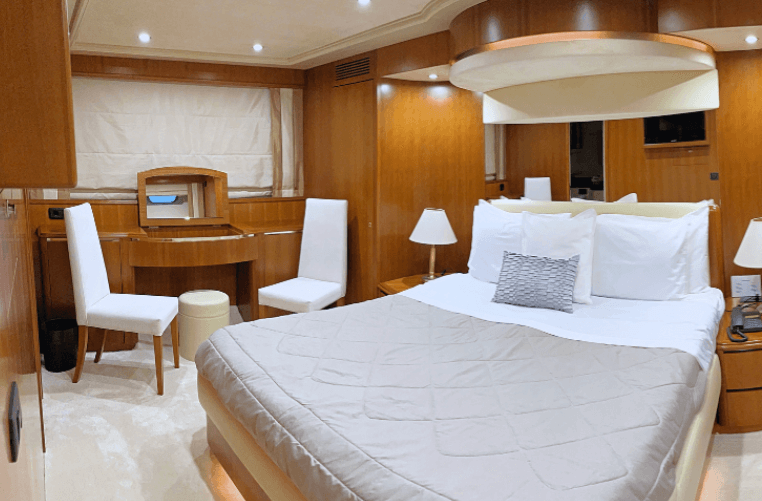 Falcon 92ft Yacht - Image 10