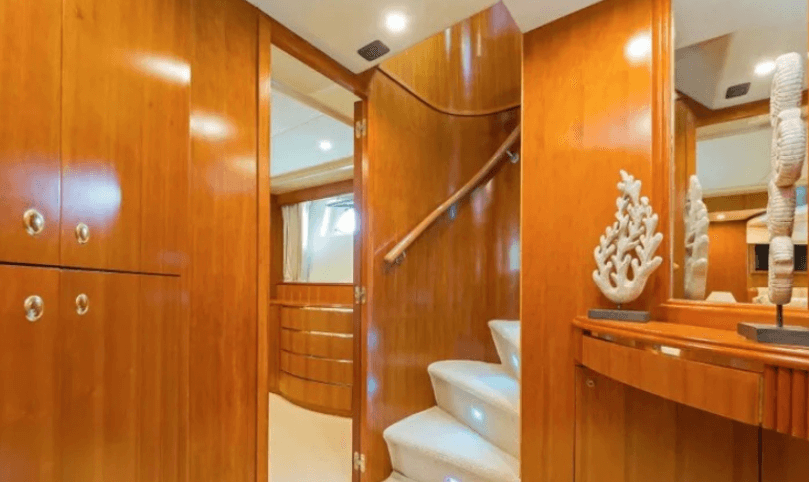 Falcon 92ft Yacht - Image 11