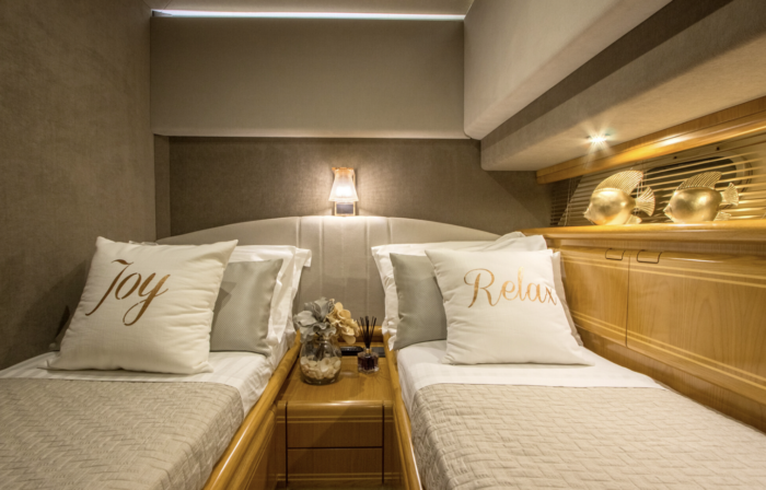 Ferretti 80 - Image 8