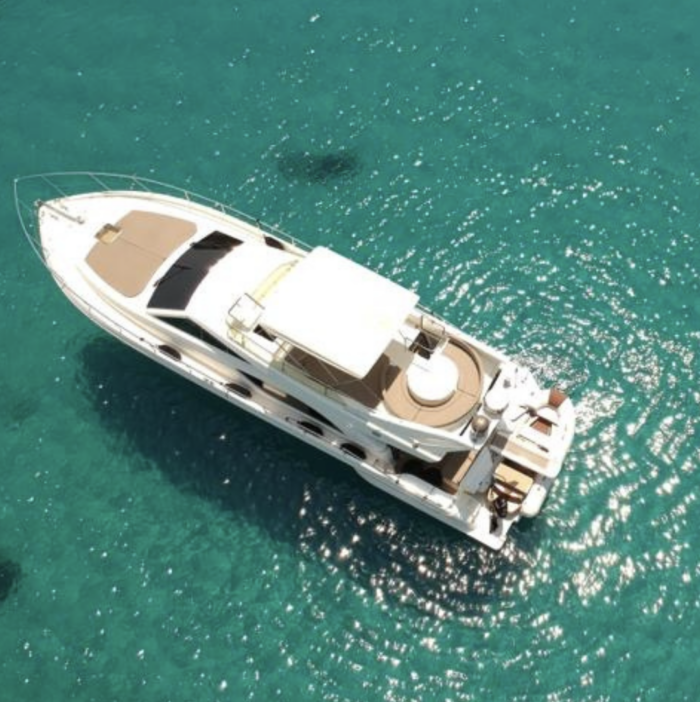 Ferretti 53